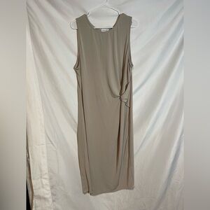 Classic Minimalist Gilli Tan Sheath Midi Dress Sleeveless Crew Neck